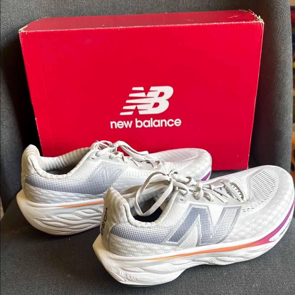 New Balance Women's 1080 v14